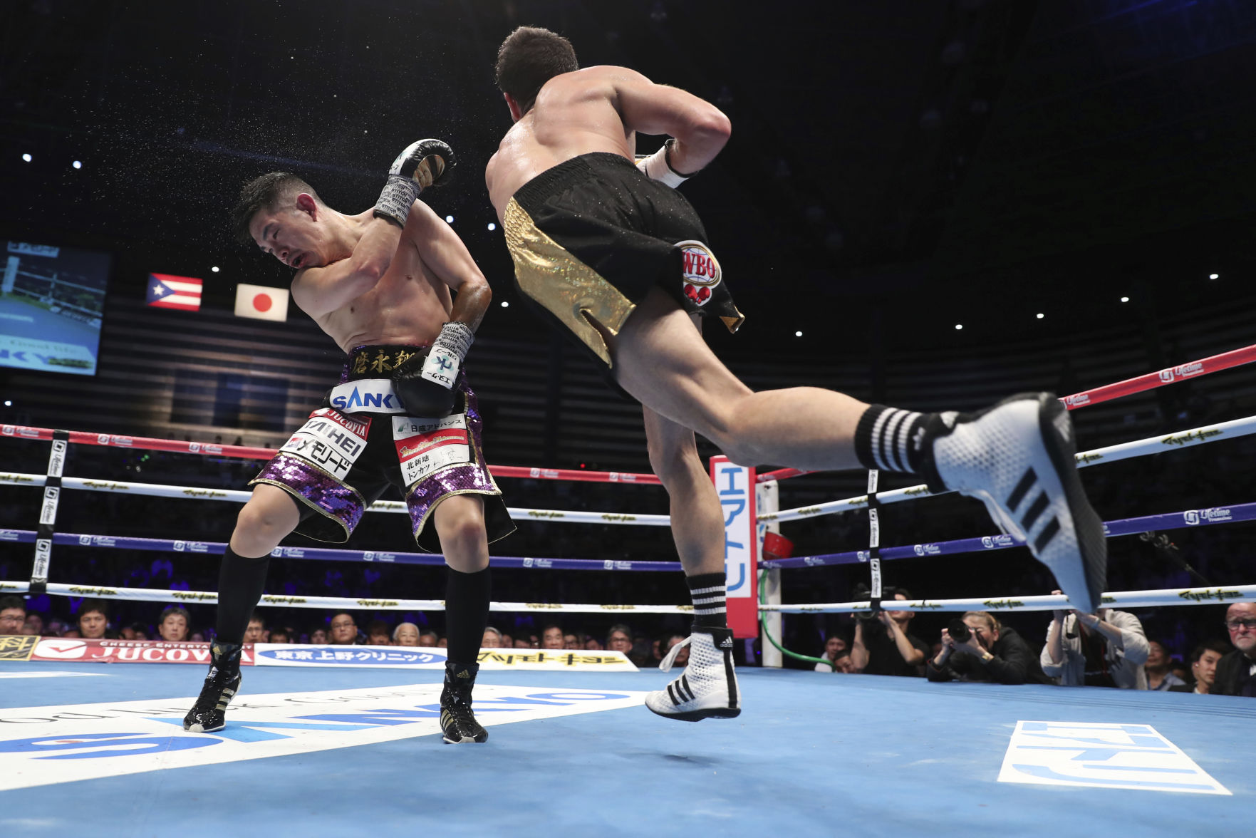 APTOPIX Japan Boxing Ioka Cintron